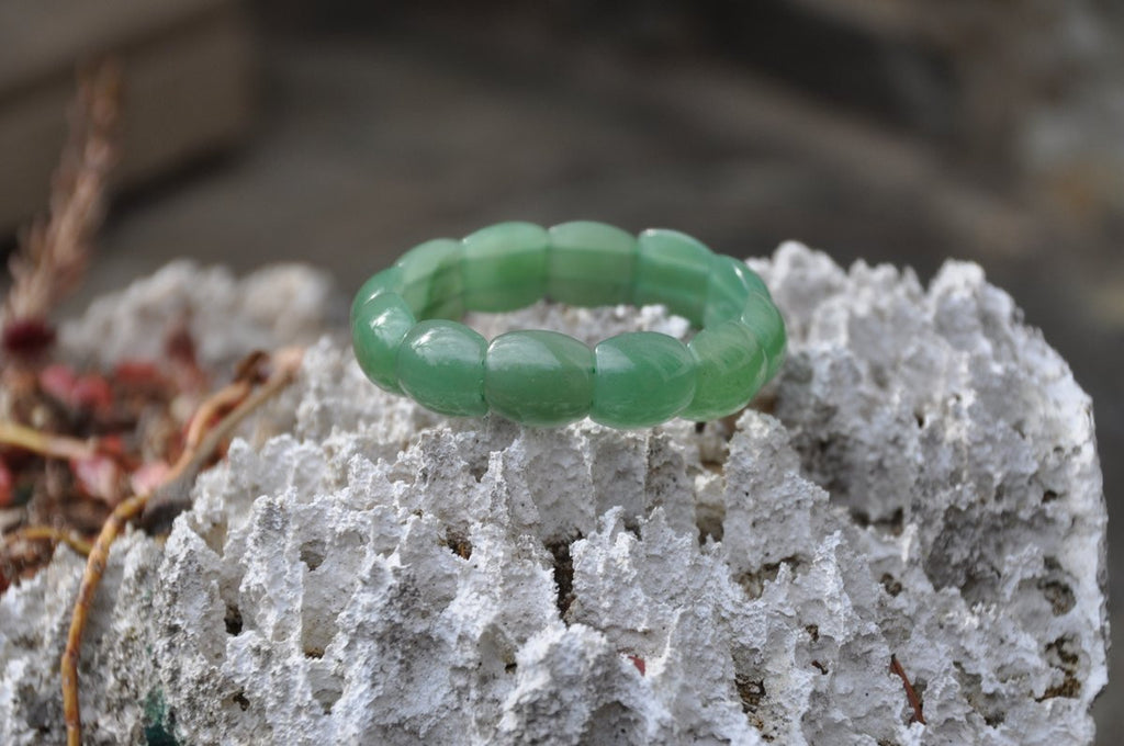 Green Jade Horizontal Oval Stretch Bracelet