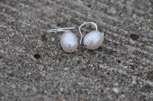 White Freshwater Pearl Teardrop Earring